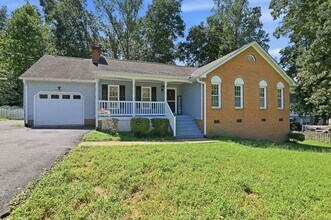 Building Photo - 2301 Brookforest Rd