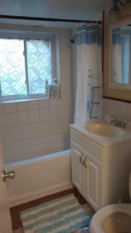 Building Photo - 16 Bryon Rd