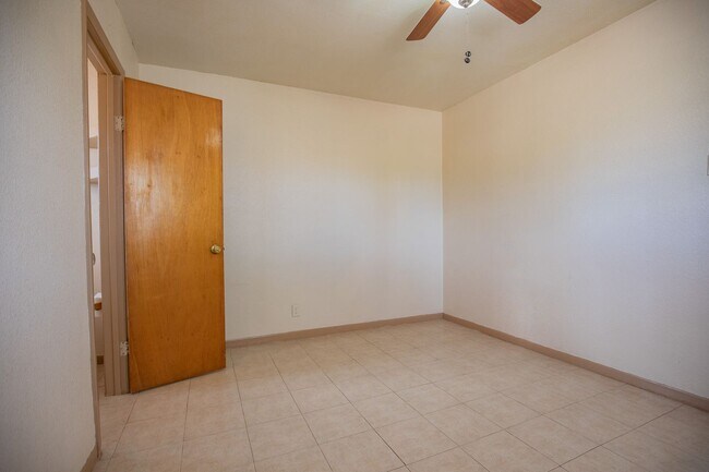 Building Photo - 106 New York Ave