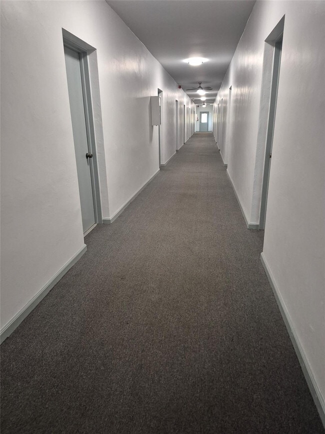 Building Photo - 5840 NE 22nd Way