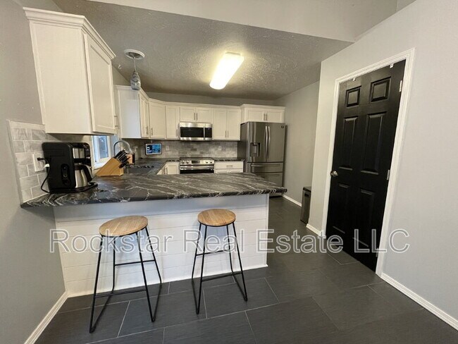 Building Photo - 9022 W Campus Dr