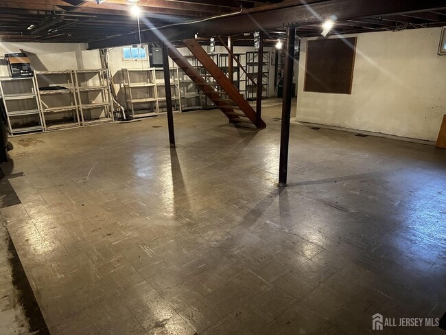 Building Photo - 7 Paul St