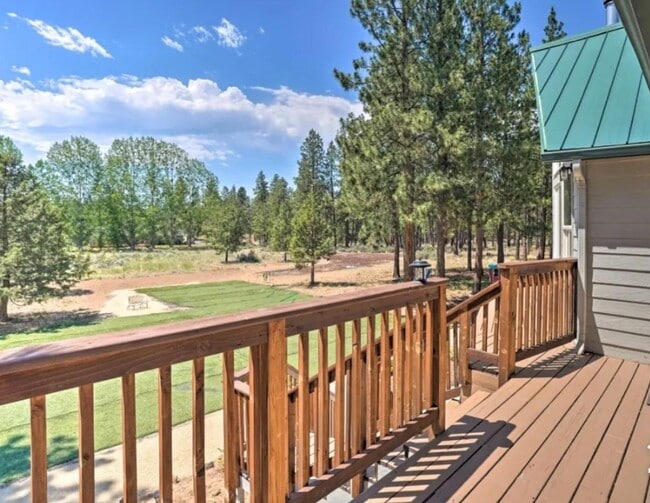Building Photo - Beautiful home, 4 Bed, 3 Bath Home on 9.65 Acres