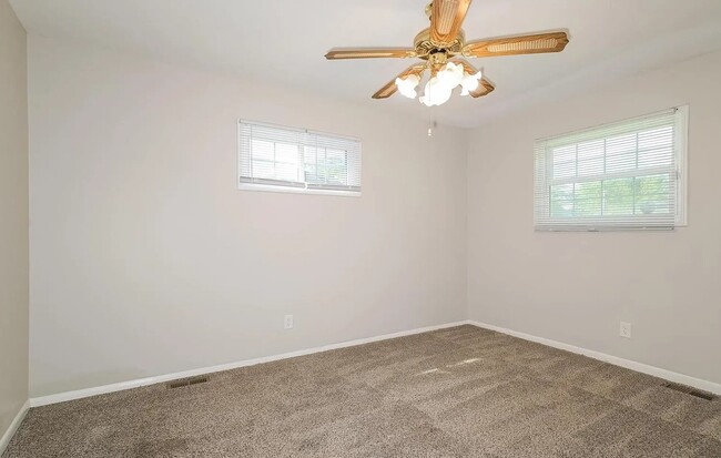 Building Photo - 1200 Acredale Dr