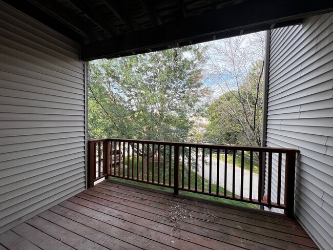 Building Photo - $1,325 | 2 Bedroom, 2 Bathroom Apartment |...