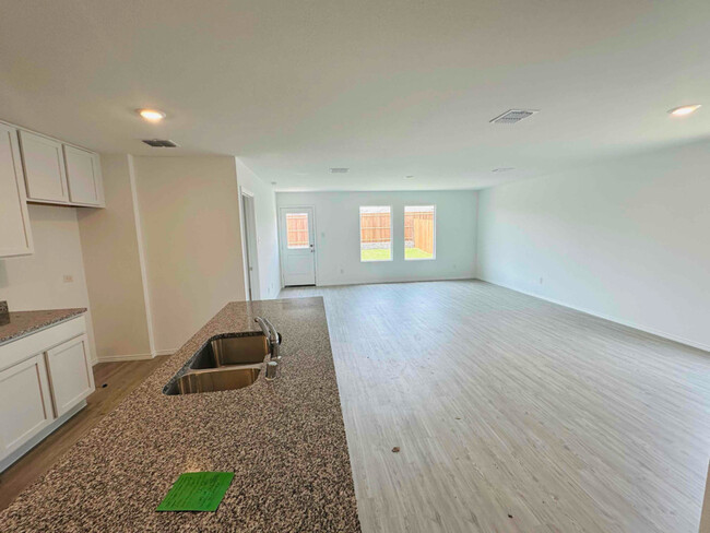 Building Photo - 5828 Crystal Water Wy