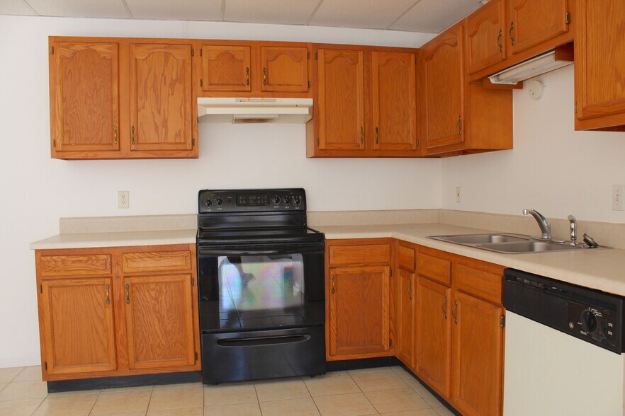 Building Photo - 28 Brown Hollow Ln