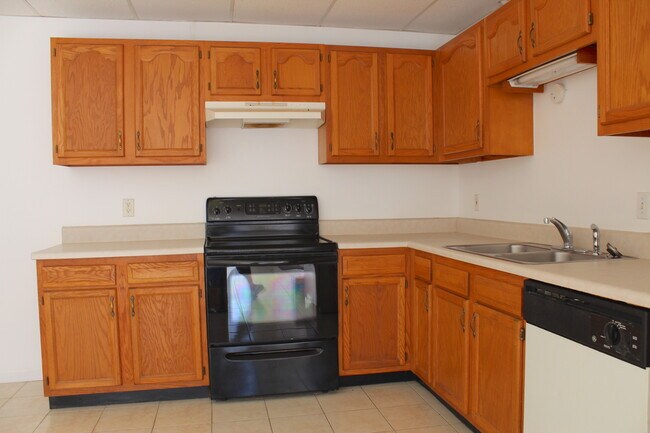 Building Photo - 28 Brown Hollow Ln