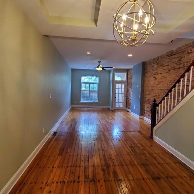 Building Photo - 143 S. Linwood Ave/4 Bed, 4.5 Bath TH in P...