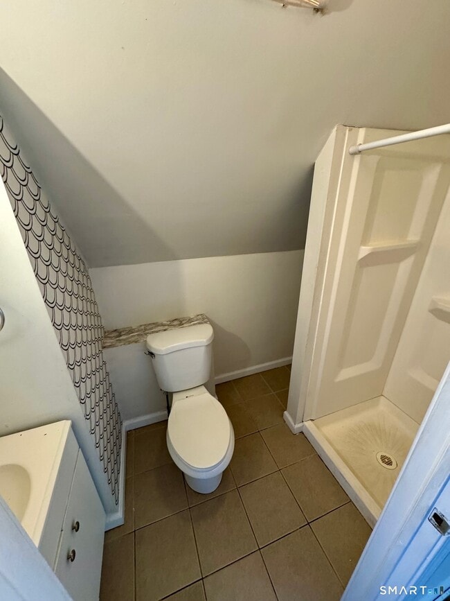 Building Photo - 97-99-99 Victoria Rd