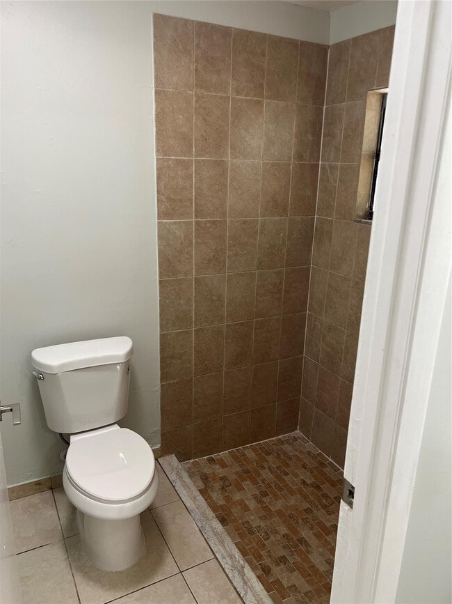 Building Photo - 500 NE 34th St