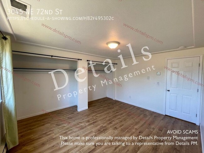 Building Photo - 3045 NE 72nd St