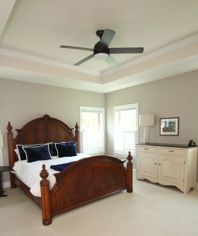 Building Photo - Beautiful Furnished Home Close to Bethany ...
