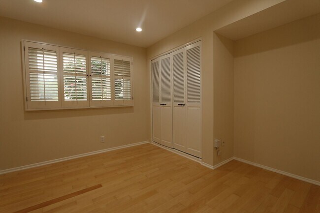 Building Photo - Westchester Home in Kentwood Neighborhood