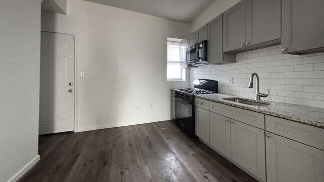 Building Photo - Modern Philly Townhouse w/ Luxury Finishes