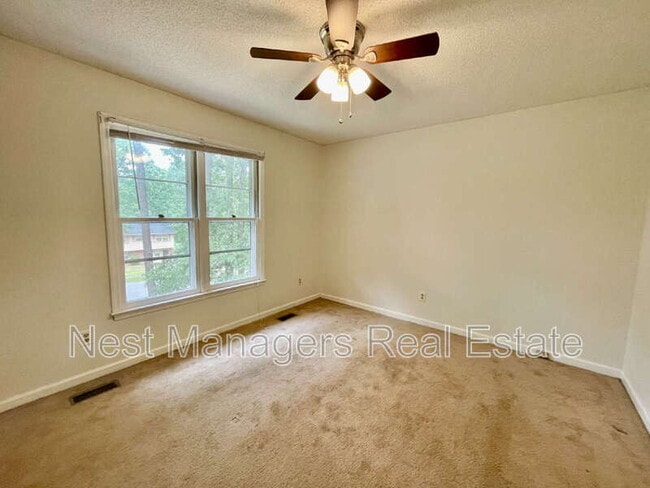 Building Photo - 5513 Glenrock Dr