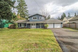 Building Photo - Charming, Well Maintained 4 Bedroom, 2.5 Bathroom Bothell Area Home in Northshore S.D. Spacious F...