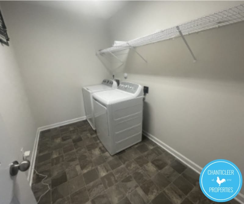 Building Photo - 112 Hoyne Way