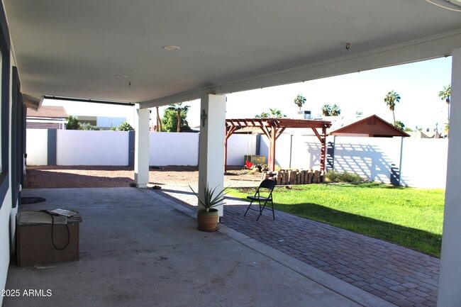 Building Photo - 4046 E Hidalgo Ave