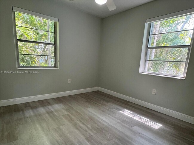 Building Photo - 7865 SW 57th Ave