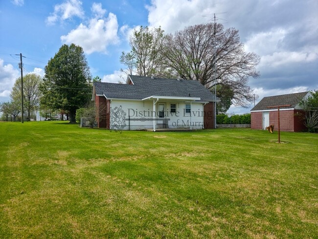 Building Photo - Attention Front Porch Sittin' Lovers- 2 bed 1 bath house in the country in Hazel
