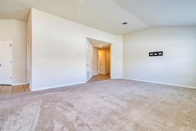 Building Photo - 293 Buckingham Dr