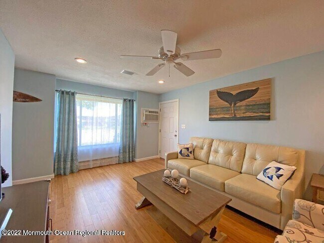 Building Photo - 1382 Ocean Ave