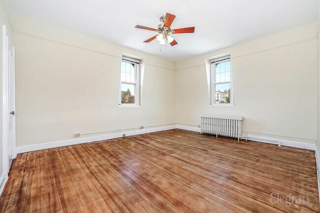 Building Photo - 39 N Washington St