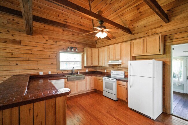 Building Photo - Coming in JUNE!