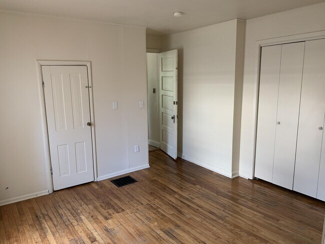 Building Photo - 500 S Lincoln St