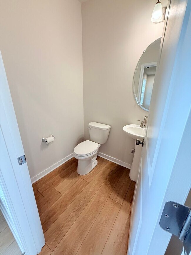 Building Photo - 2435 Ownby Ln