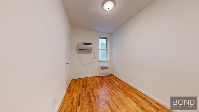 Building Photo - 342 E 87th St