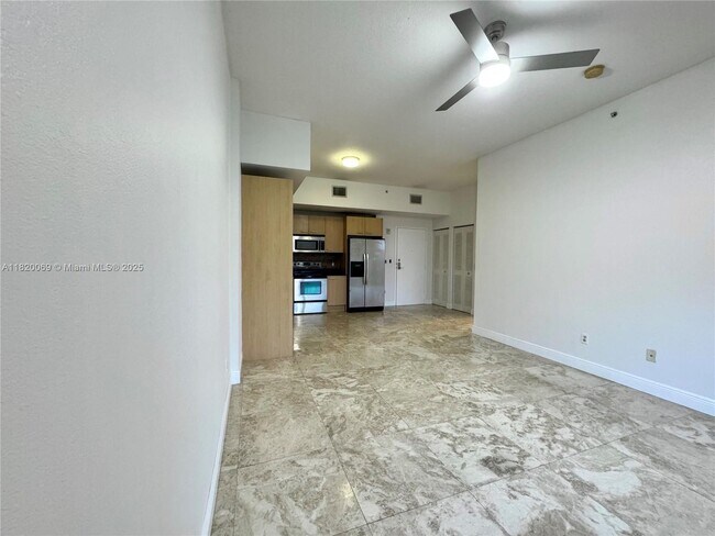 Building Photo - 1350 NW 8th Ct