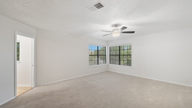 Building Photo - 1073 Stone Hollow