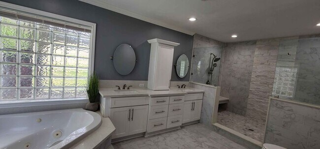 Building Photo - 105 Mable St