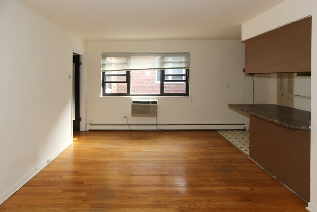 Building Photo - 3162 N Cambridge Ave