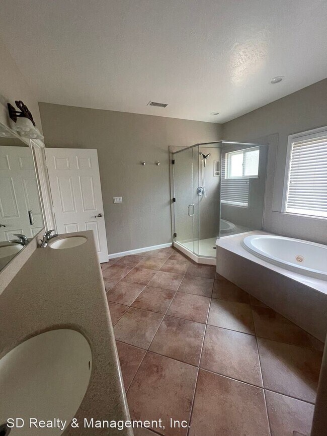 Building Photo - 3 br, 3 bath House - 8646 GOLDEN RIDGE ROAD