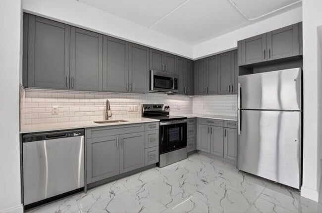 Building Photo - 250 W Hidden Valley Blvd