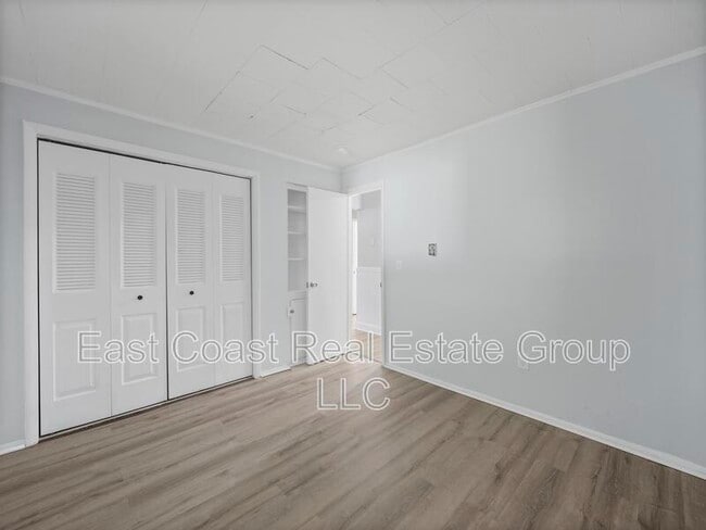 Building Photo - 528 Hack Wilson Way