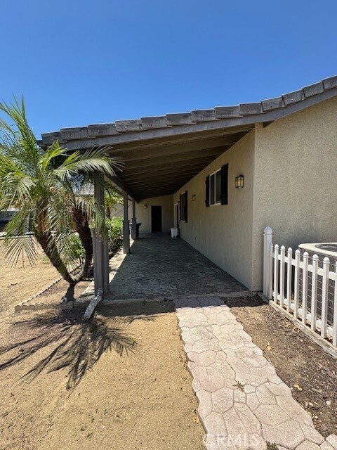 Building Photo - 21650 Skyhill Pl