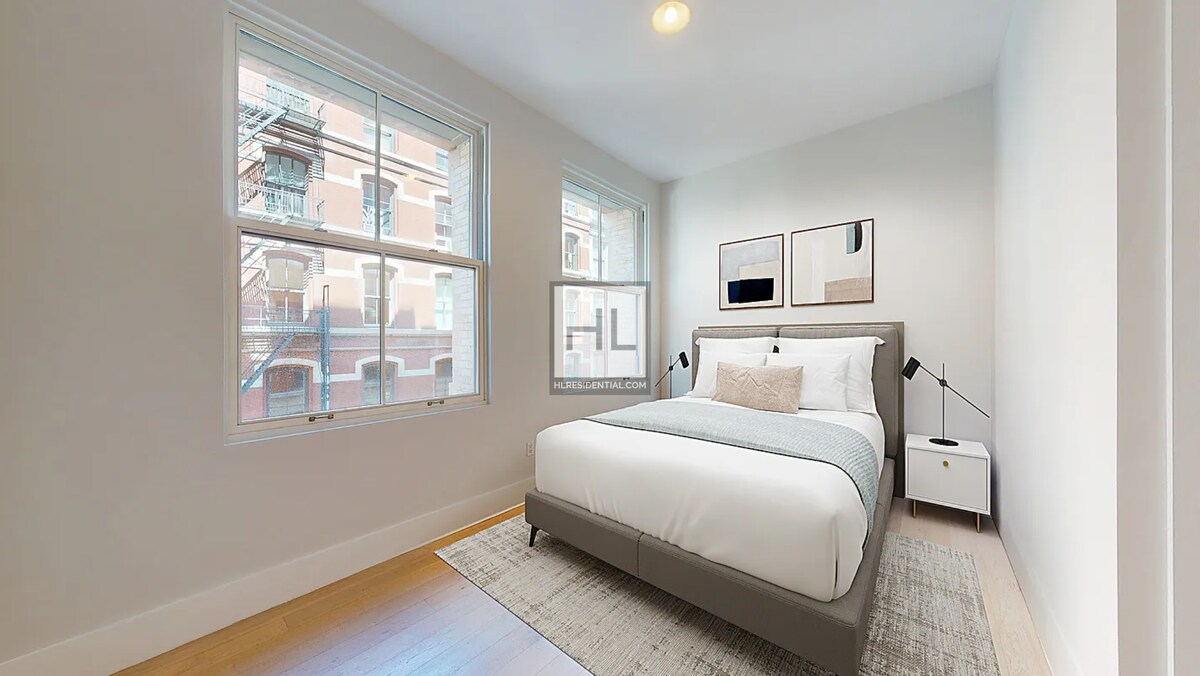 Building Photo - Beautiful 4 Bedroom 3 Bath Apartment In So...