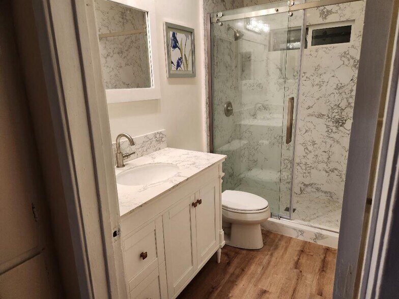 Building Photo - 2226 Mathews Ave