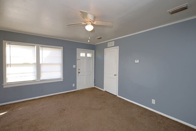 Building Photo - 1716 Charlton St