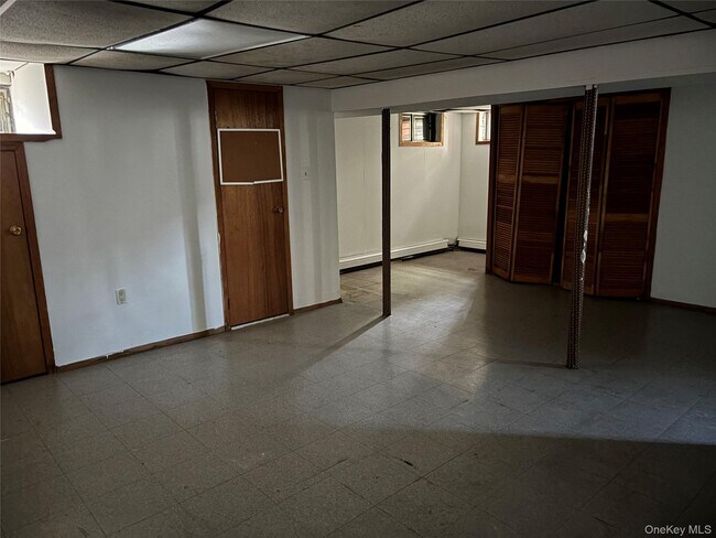 Building Photo - 31 Woodward St