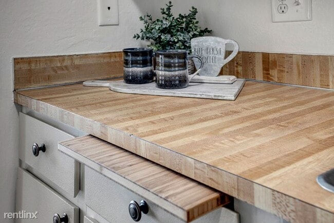 Building Photo - 14510 124th Ave NE