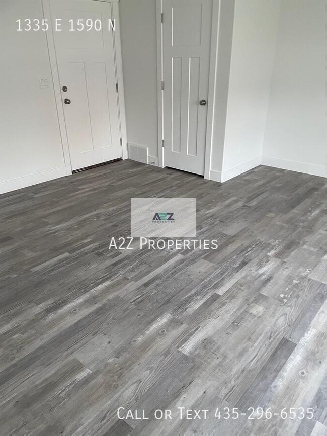 Building Photo - 1335 1590 N