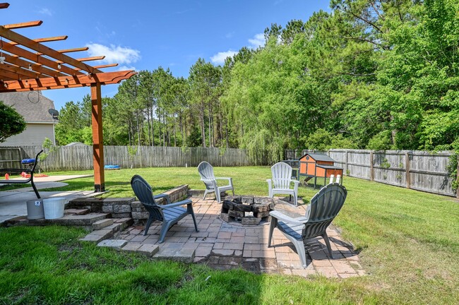 Building Photo - 412 Ponzer Ct N