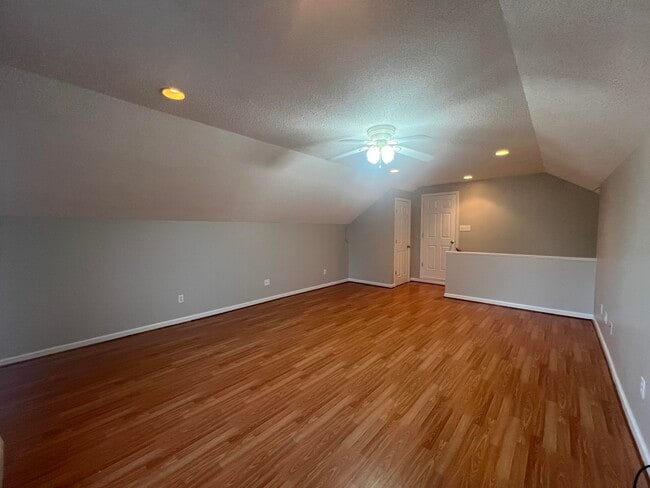 Building Photo - 1240 Inabinet Dr