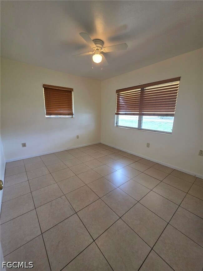 Building Photo - 102 Connecticut Rd