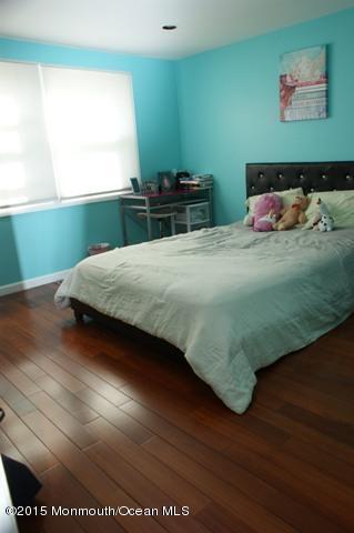 Building Photo - 39 School Rd W